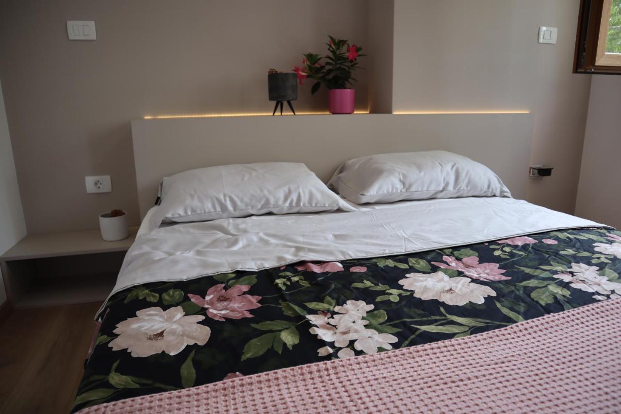 Boutique Rooms By Petric Winery Dobravlje Екстер'єр фото