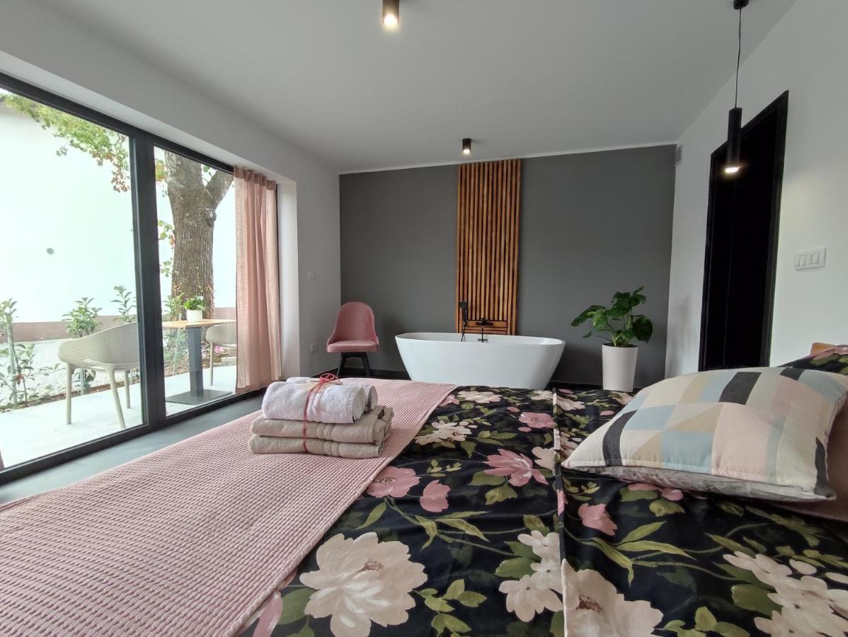 Boutique Rooms By Petric Winery Dobravlje Екстер'єр фото