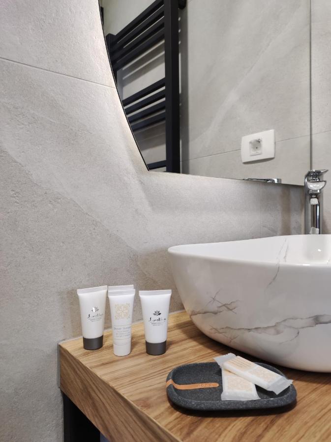 Boutique Rooms By Petric Winery Dobravlje Екстер'єр фото