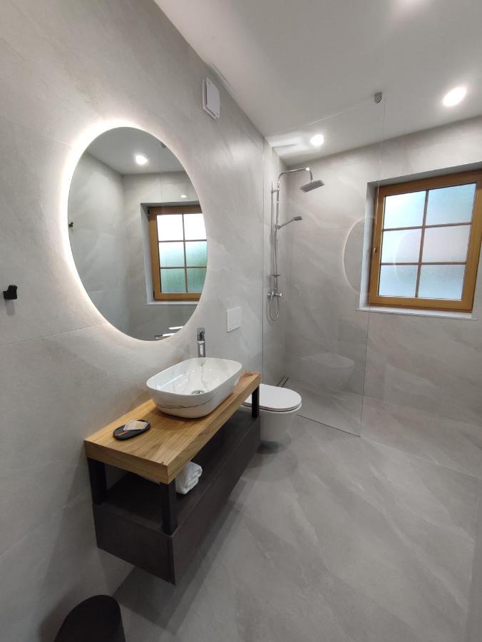 Boutique Rooms By Petric Winery Dobravlje Екстер'єр фото